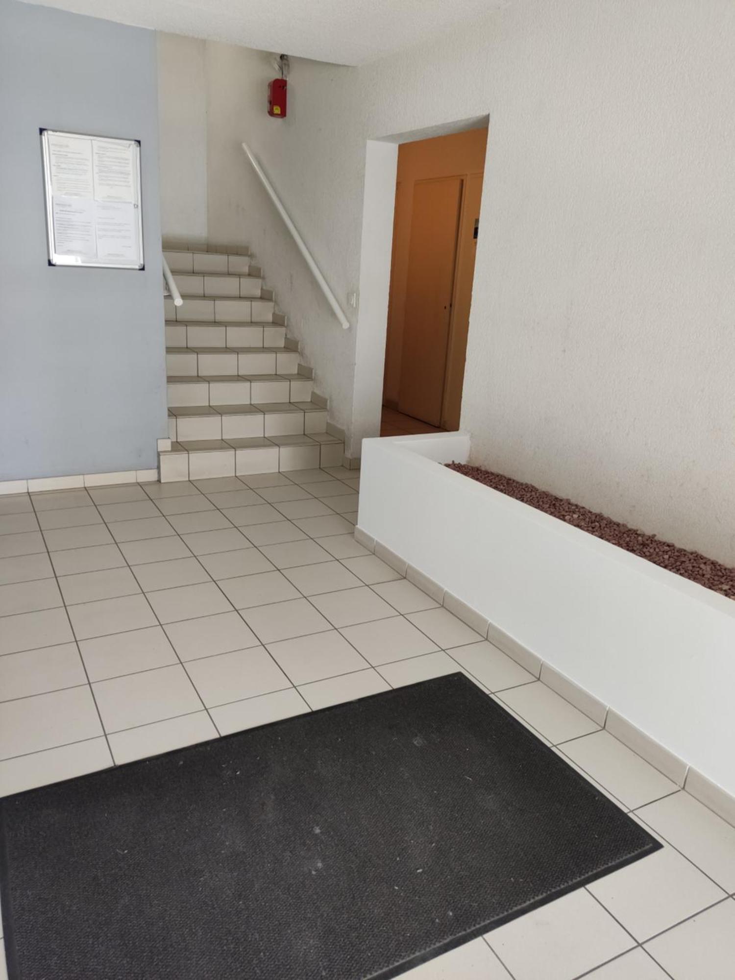 Joli Dans Quartier Calme De Perpignan